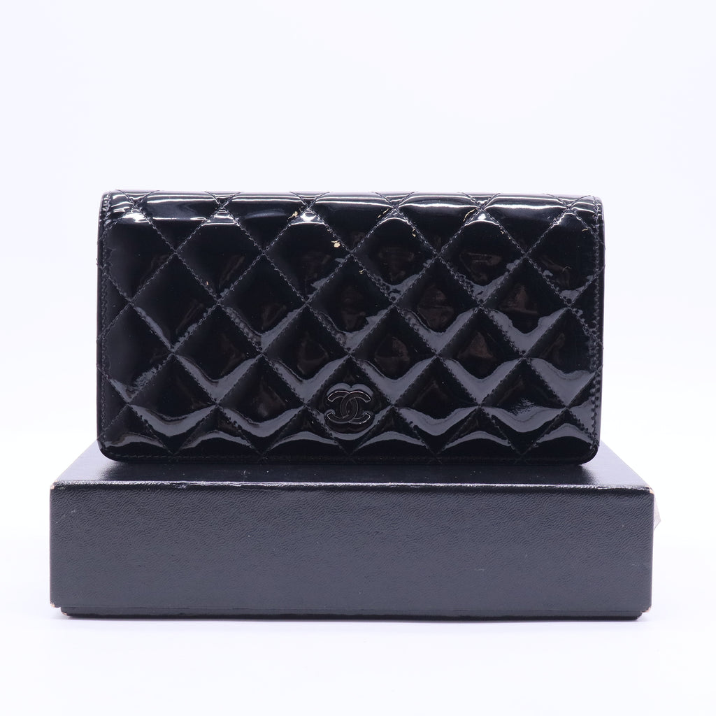 Black Quilted Patent Leather Flap Long Wallet W20044