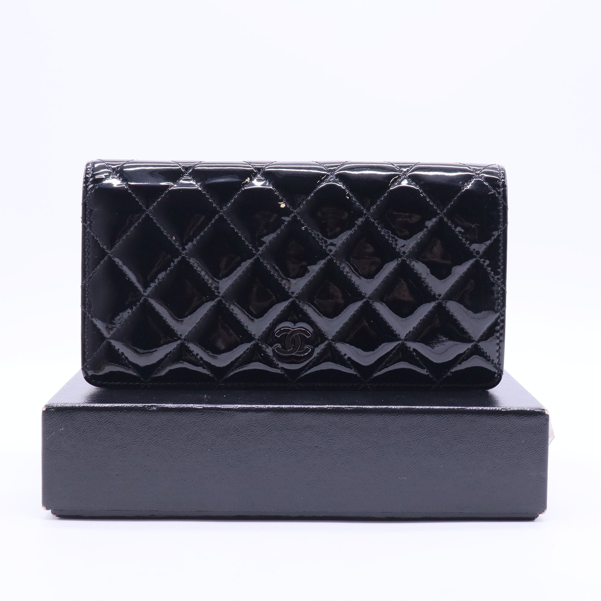 Black Quilted Patent Leather Flap Long Wallet W20044