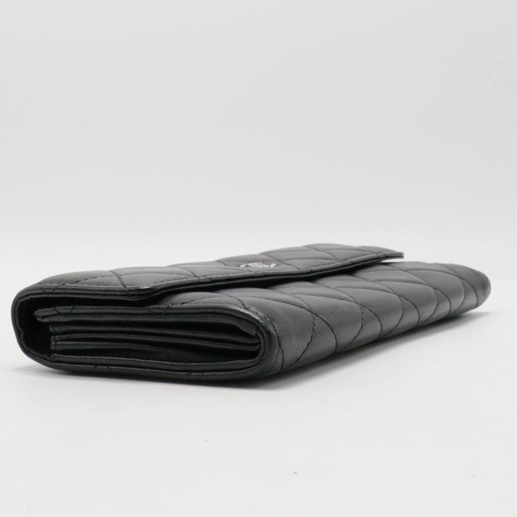 Lambskin Quilted Large Gusset Flap Wallet