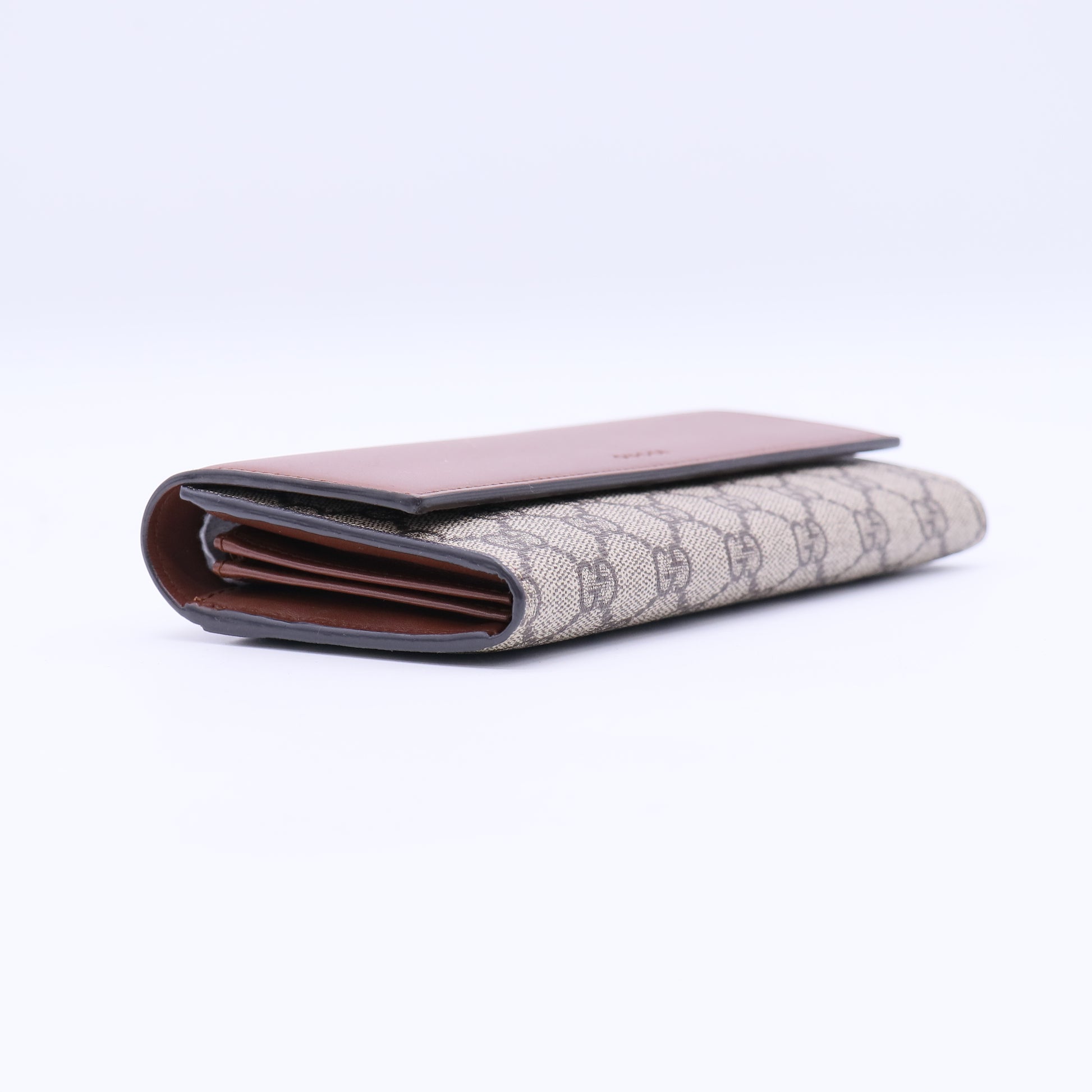 Gucci GG Supreme Canvas Flap Wallet W21032