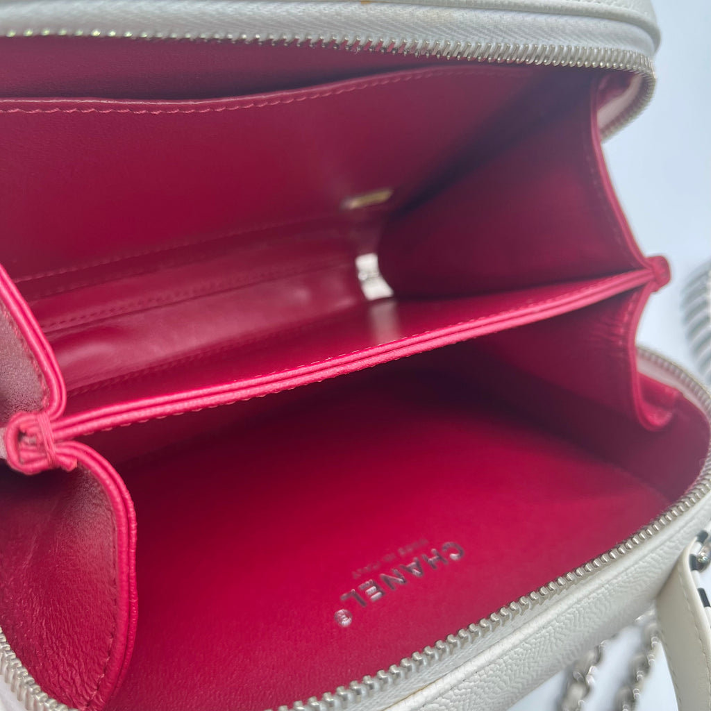 Caviar Quilted Striped Small CC Filigree Vanity Case White Black twins