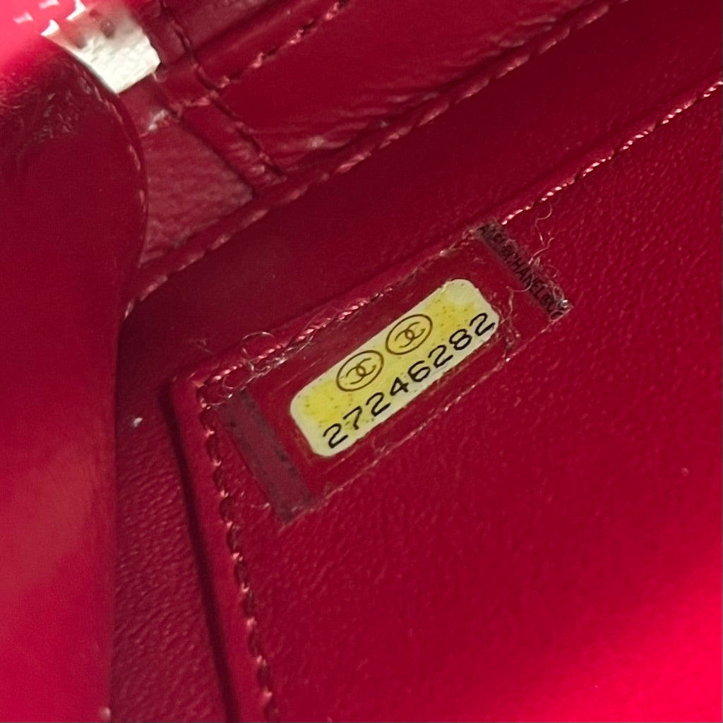 Caviar Quilted Striped Small CC Filigree Vanity Case White Black twins