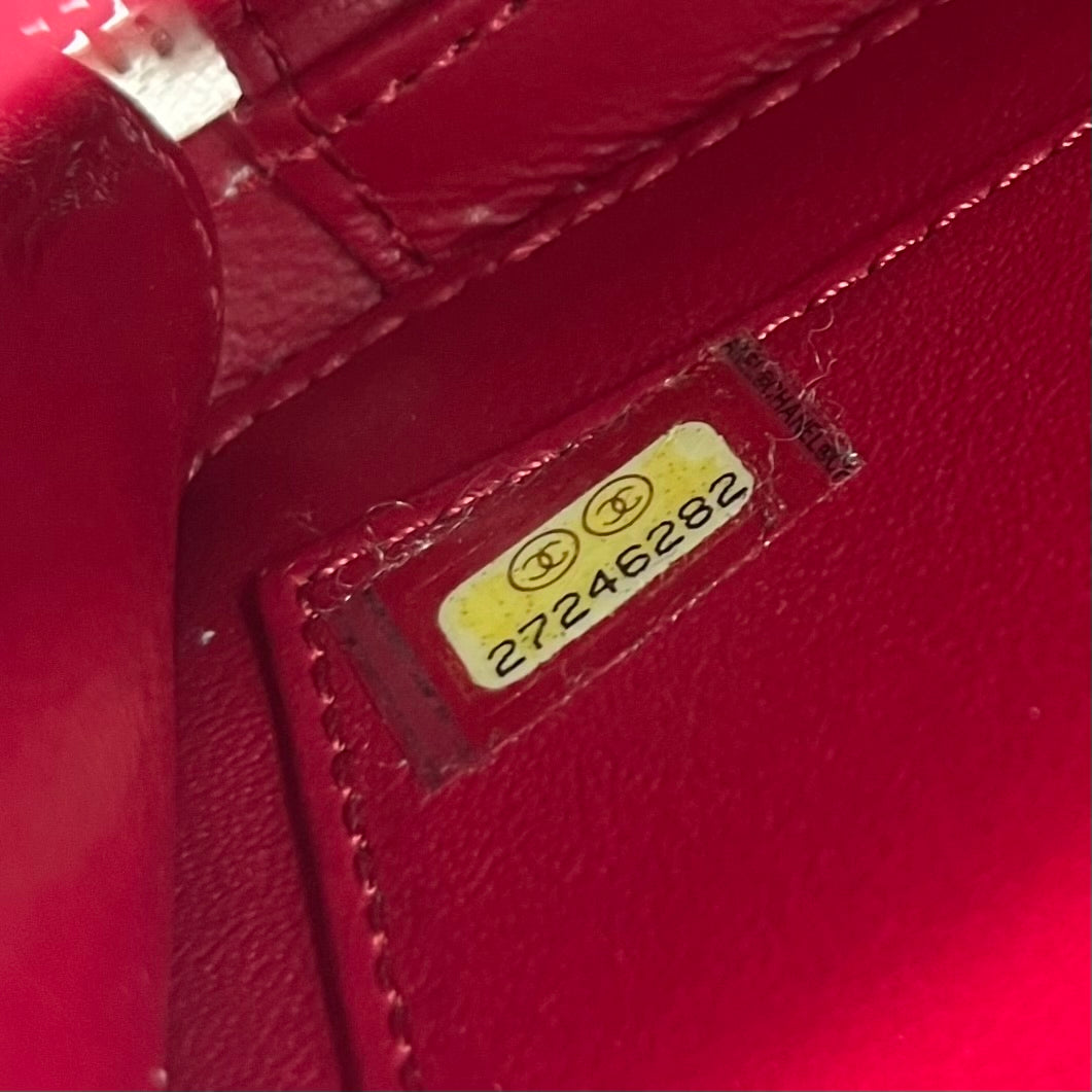 Caviar Quilted Striped Small CC Filigree Vanity Case White Black twins