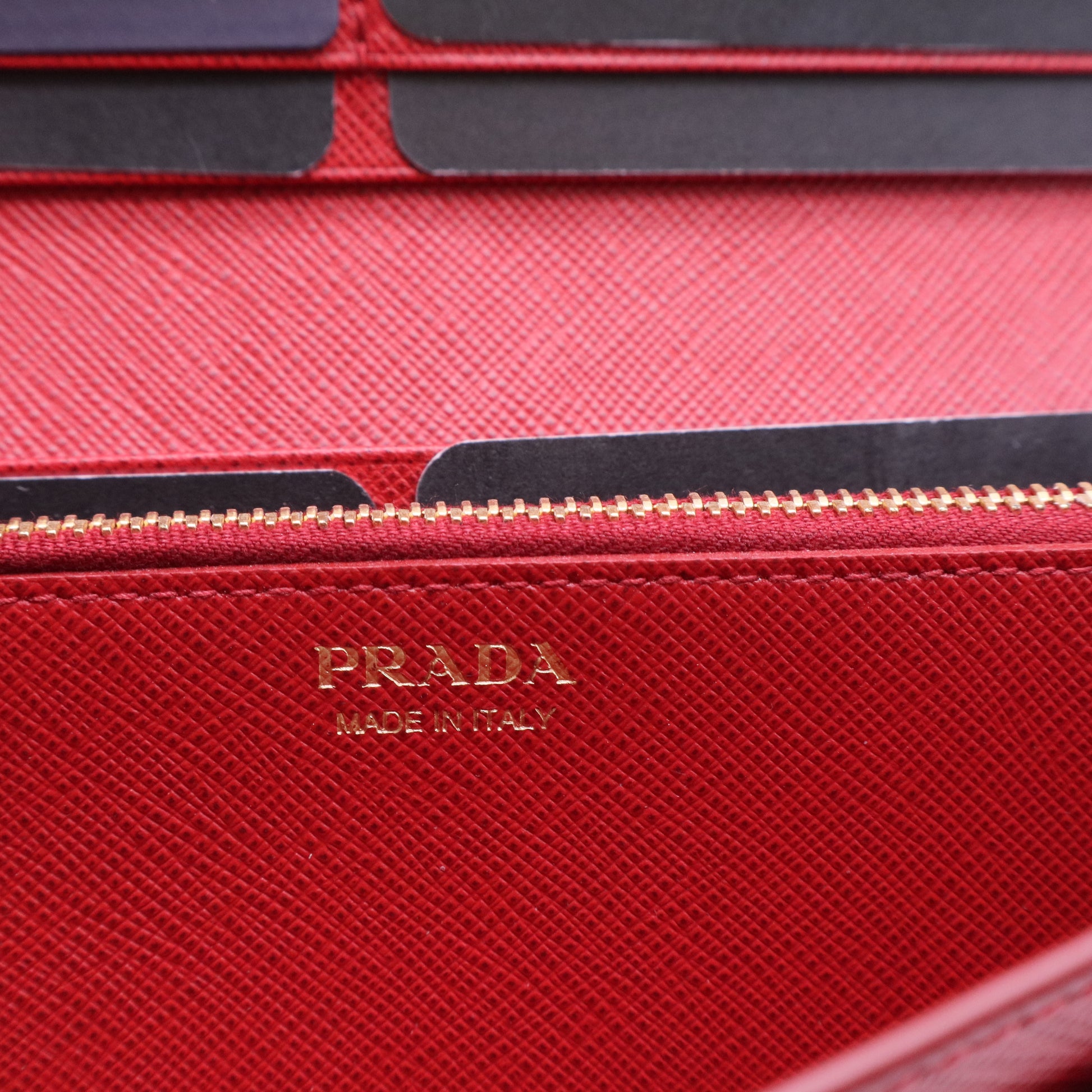 Fuoco Saffiano Leather Cahier Continental Wallet W20049