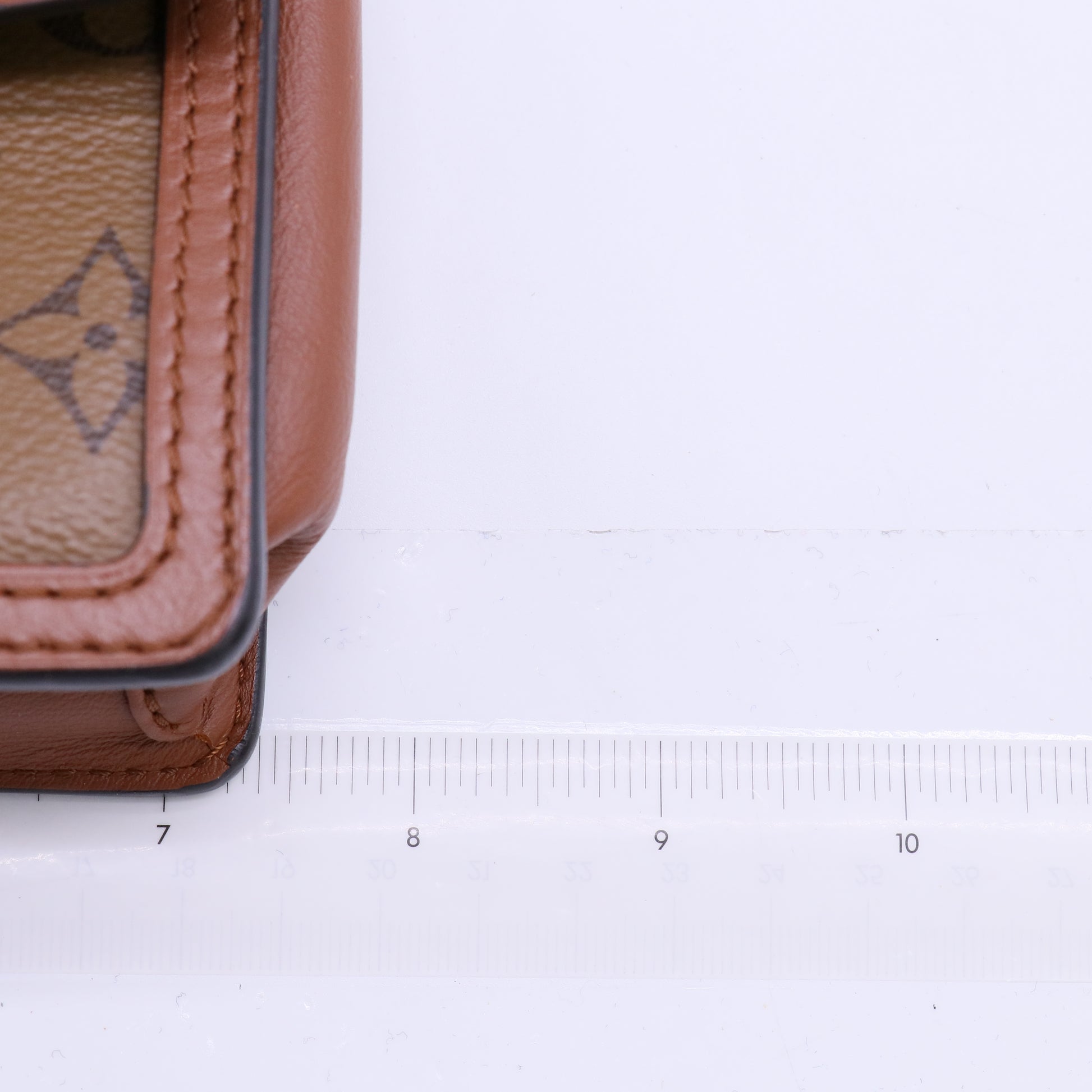 Louis Vuitton Dauphine Chain Wallet twins LDJ4646