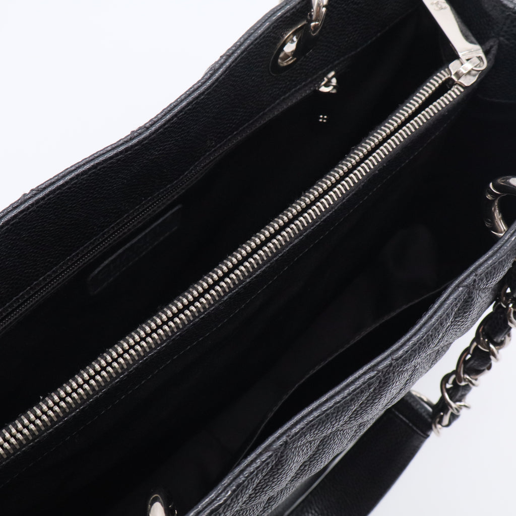 Caviar Quilted Grand Shopping Tote GST Black
