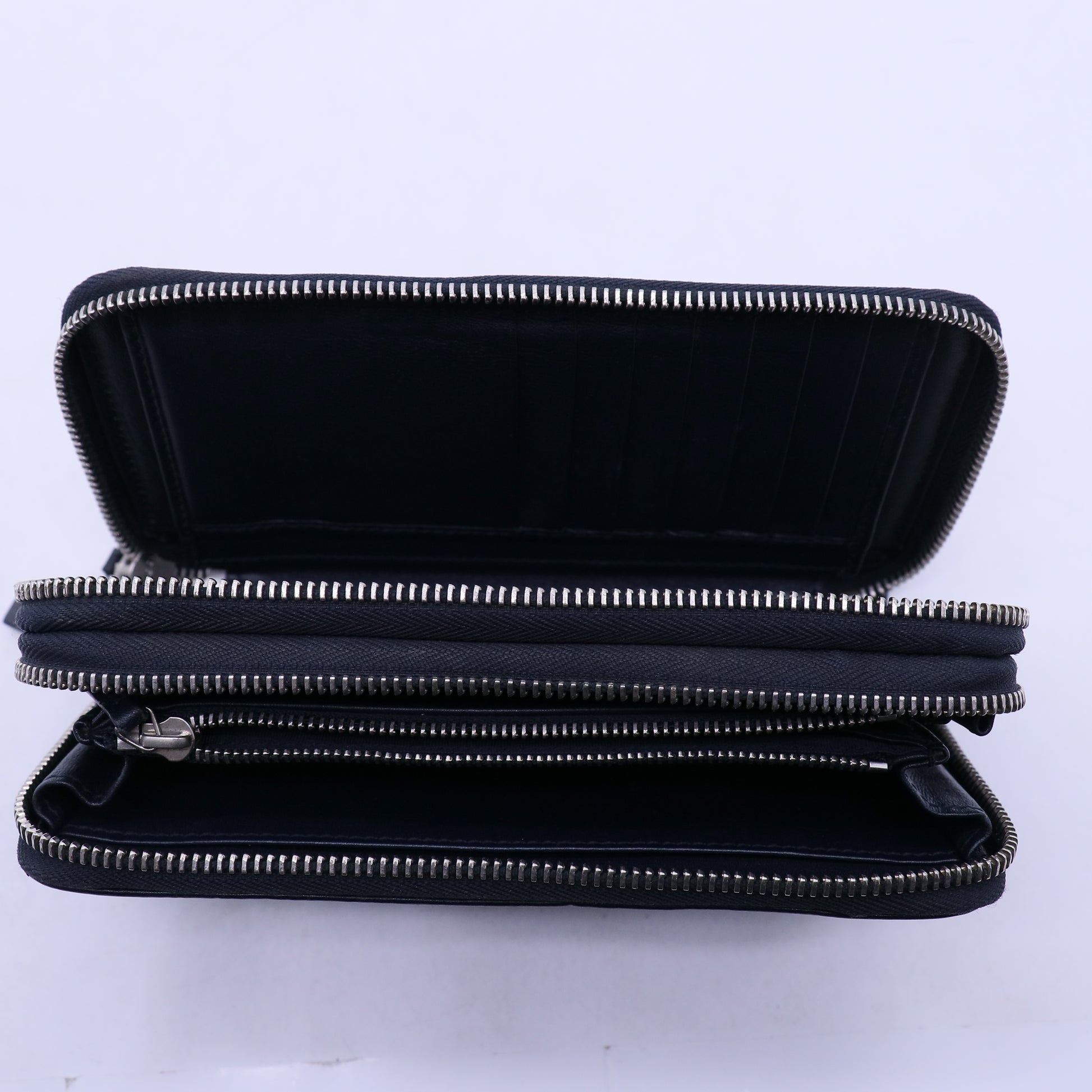 Gucci Microguccissima Leather Zip Around Long Wallet Black W20966