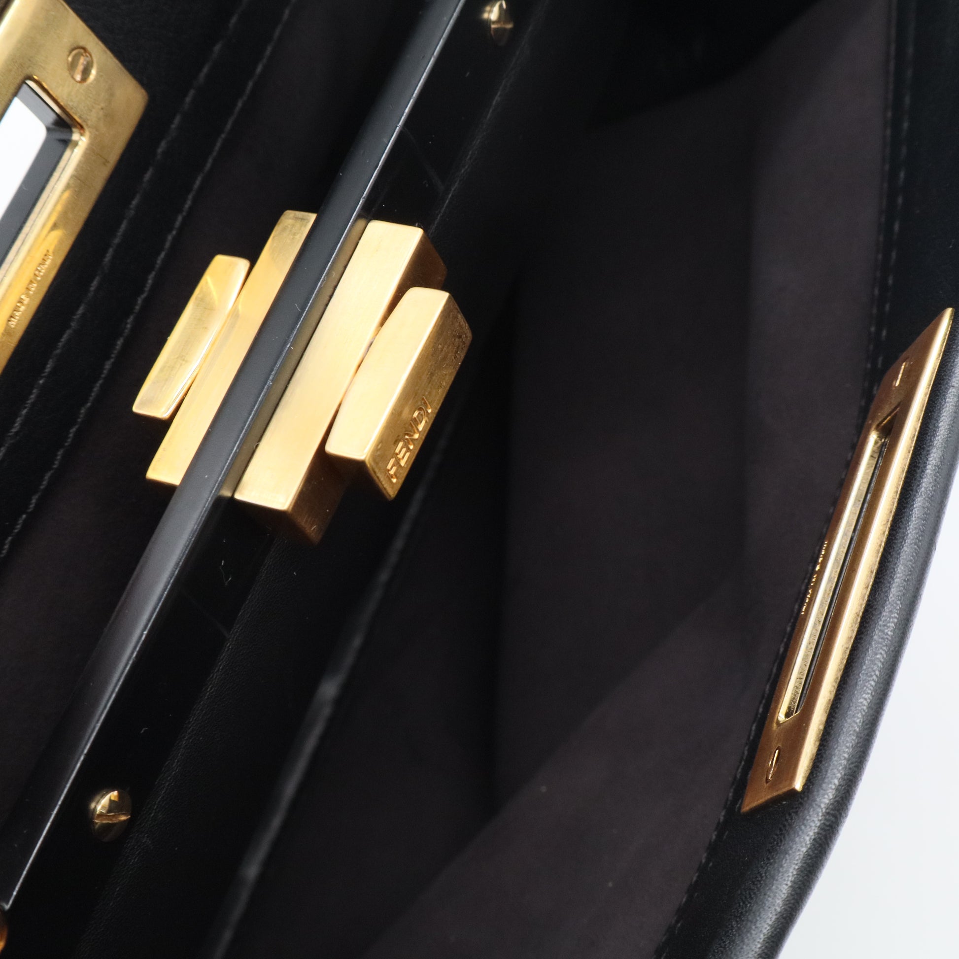 Peekaboo Bag Rigid Leather Regular Gisel