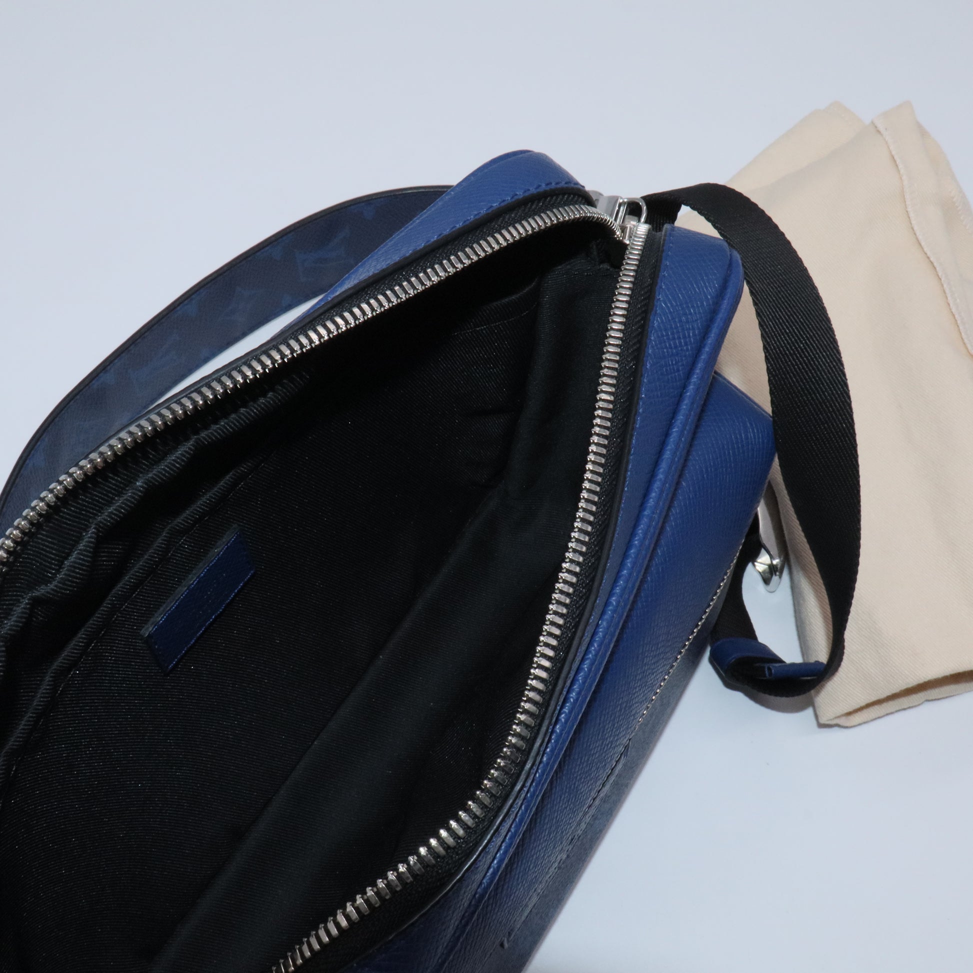 Outdoor Messenger Bag Monogram Taigarama Twins LDJ3266