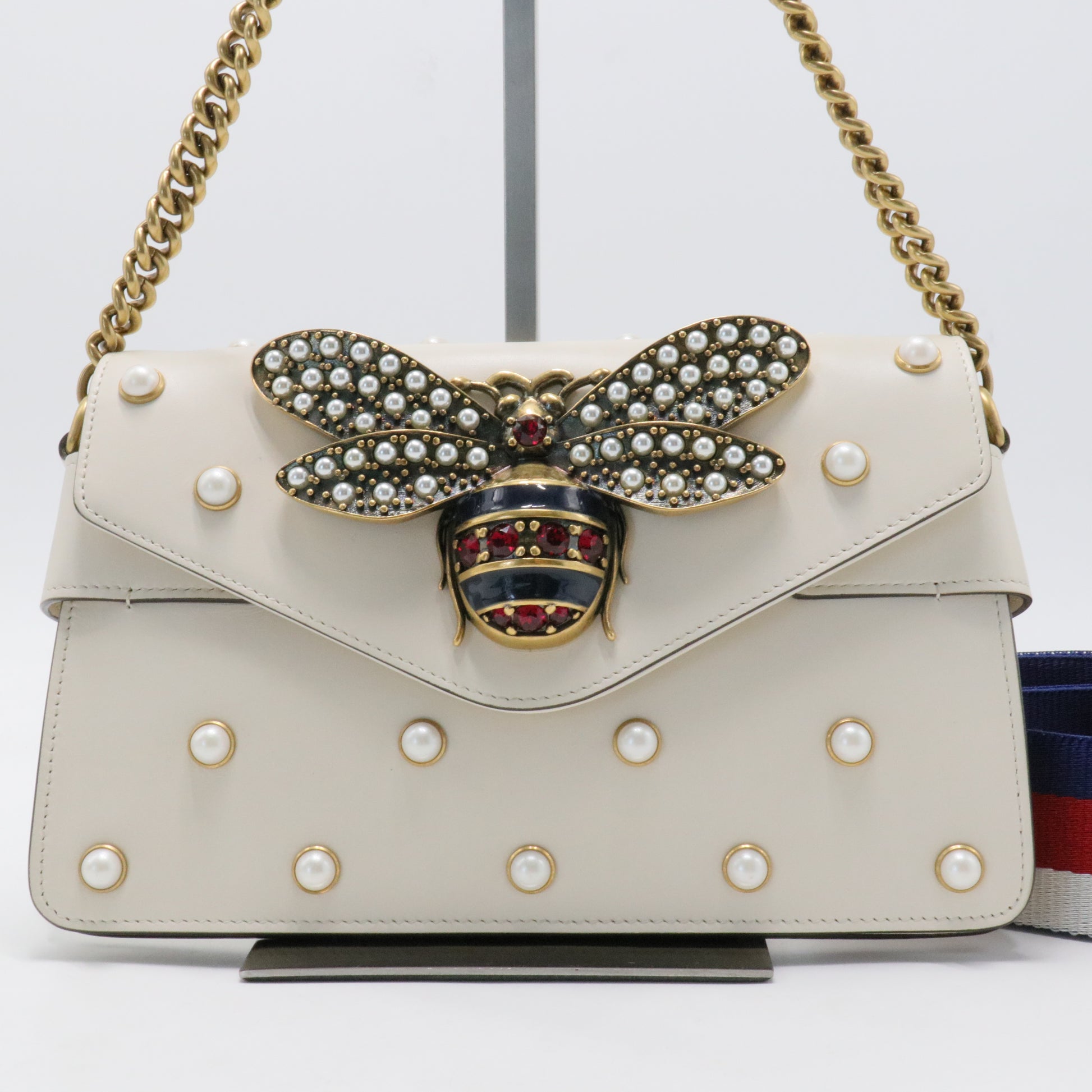 White Broadway Pearly Bee Shoulder Bag