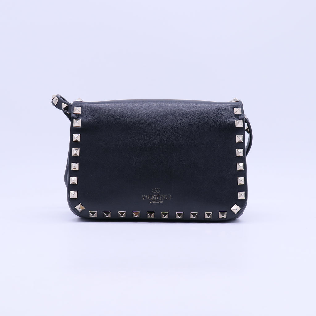 Vitello Mini Rockstud Flap Saddle Crossbody Bag Black B21005