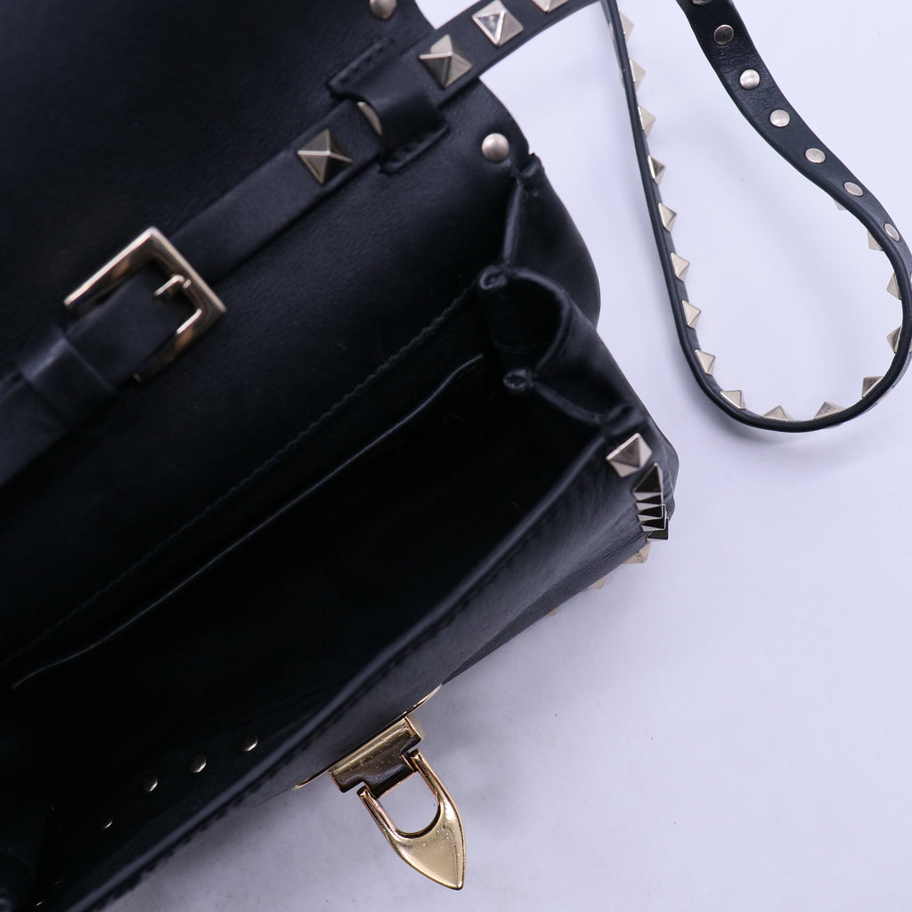 Vitello Mini Rockstud Flap Saddle Crossbody Bag Black B21005