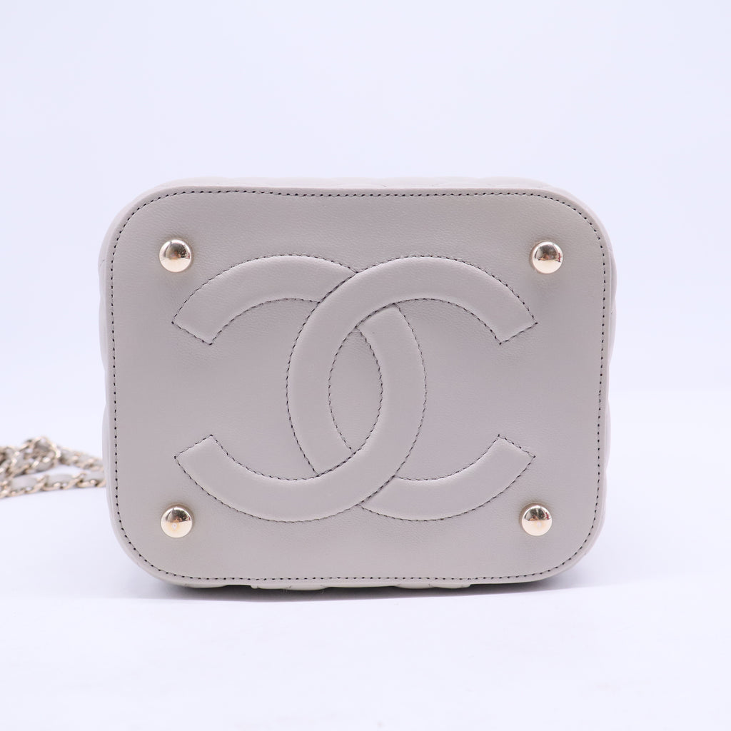 Vanity Case Quilted Leather Top Handle Chain Bag B20710