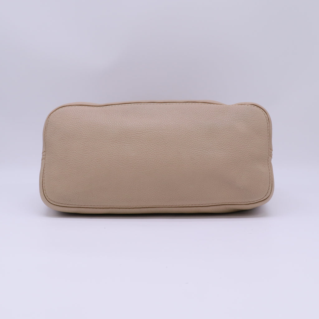 Prada Vitello Daino Hobo Bag B22685