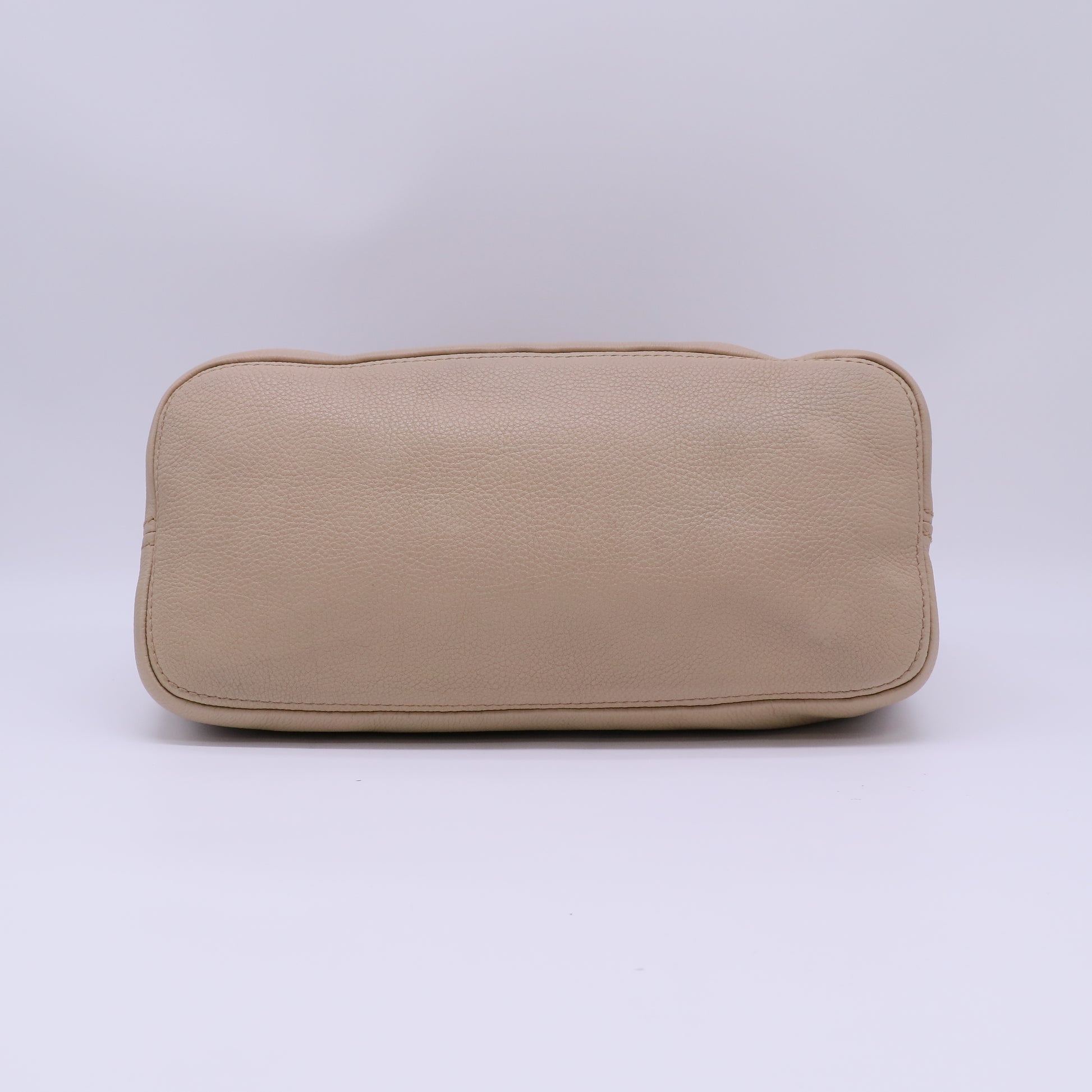 Prada Vitello Daino Hobo Bag B22685