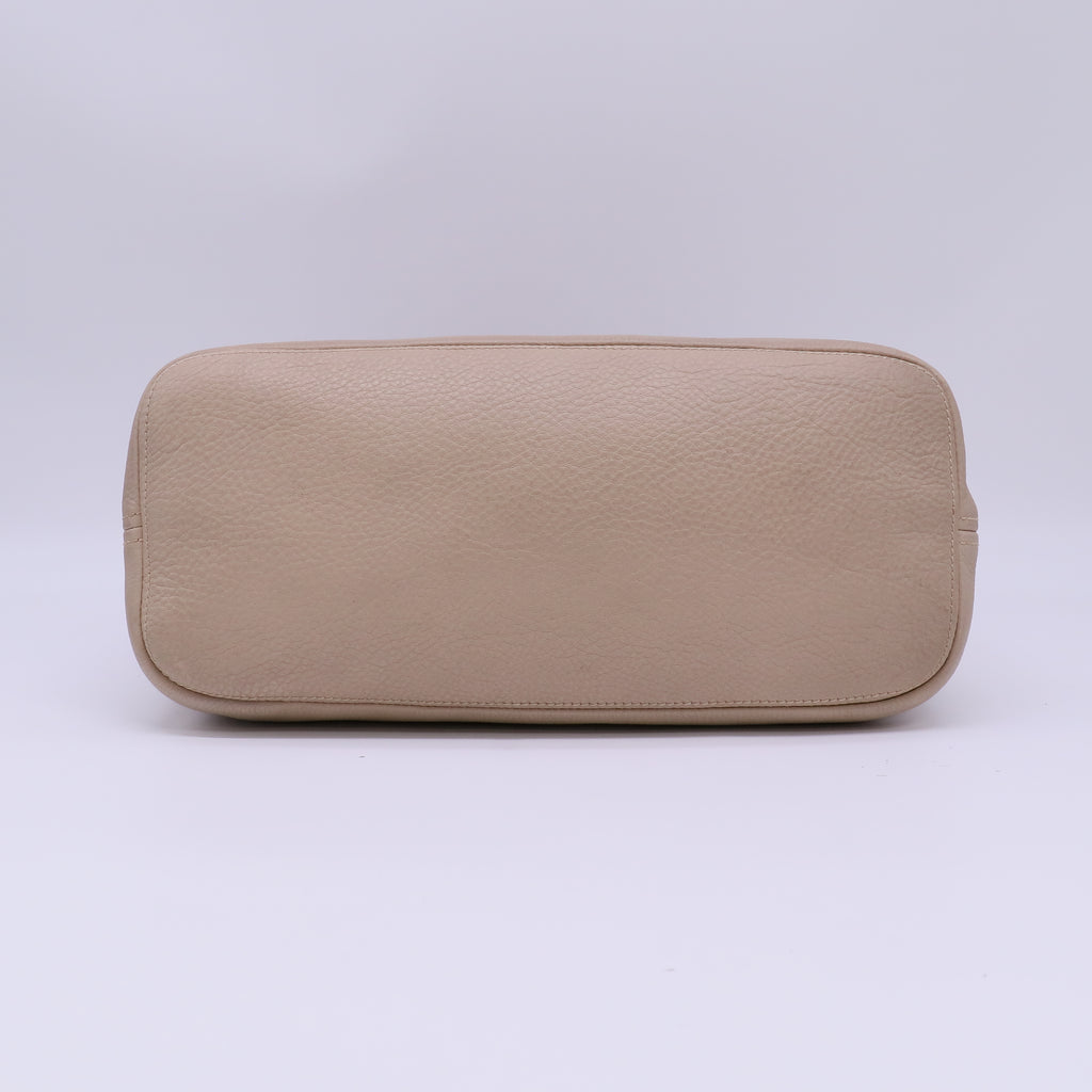 Prada Vitello Daino Hobo Bag B22832