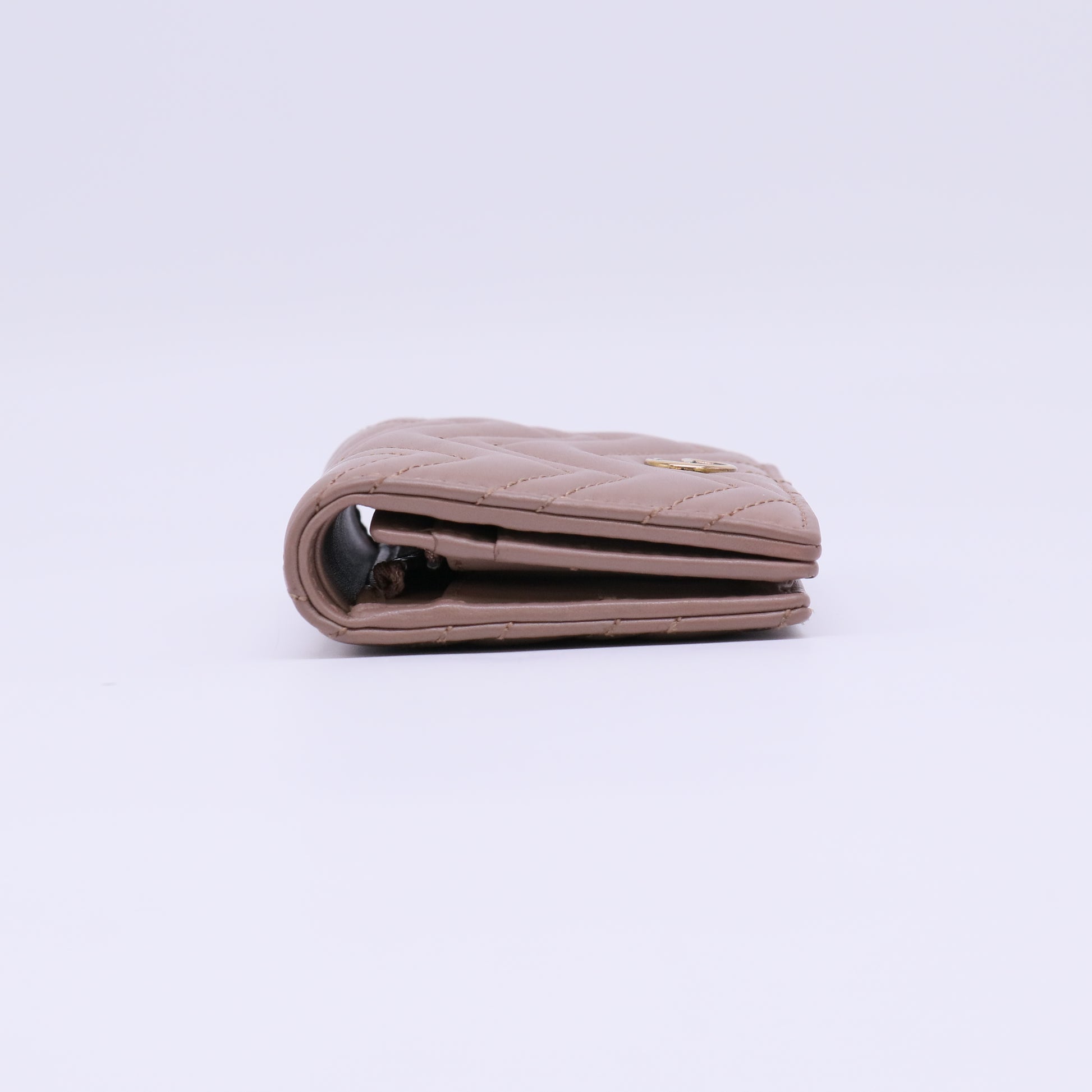 Gucci GG Marmont Card Case Wallet W22189