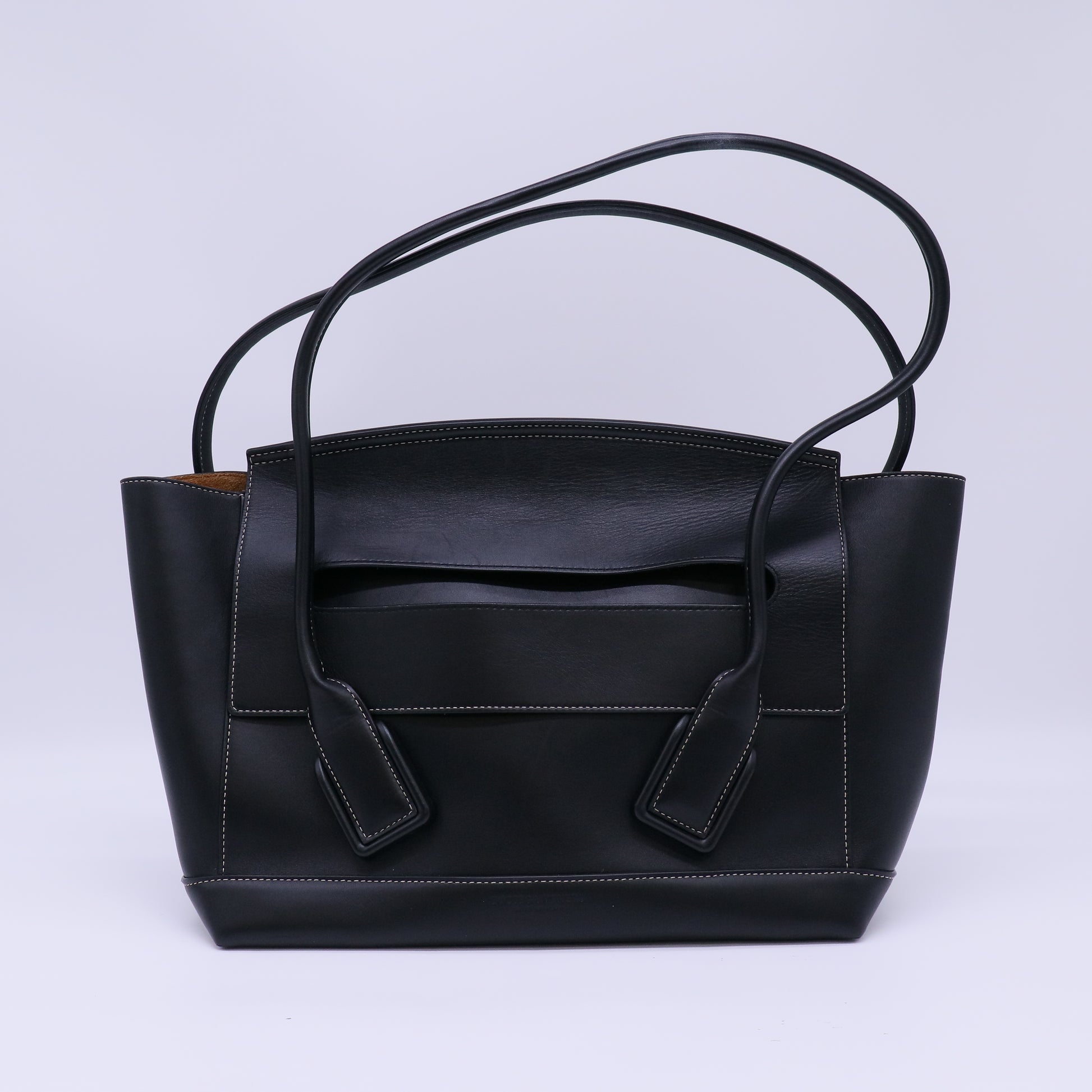 Bottega Veneta Medium Arco Tote Bag B22856