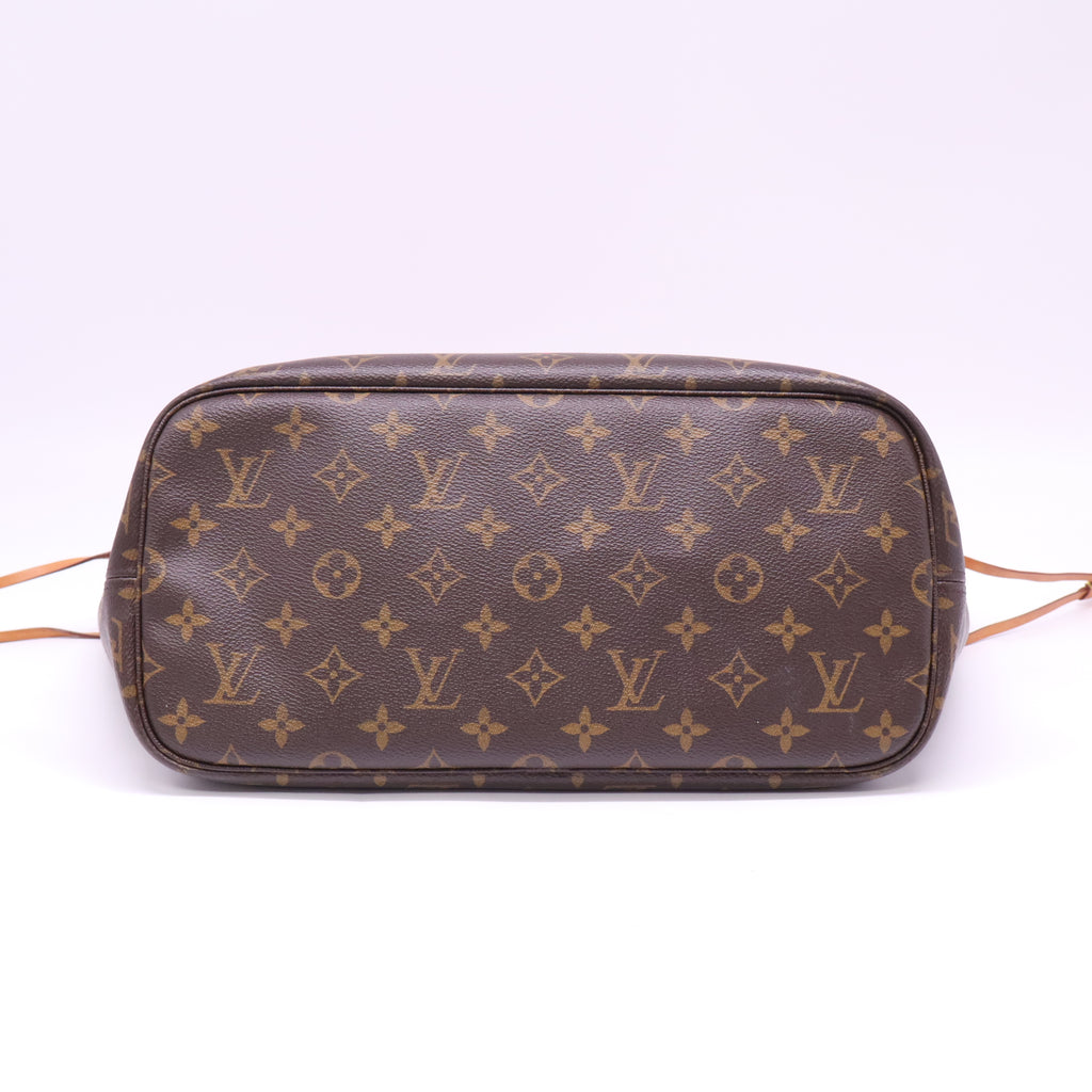 Louis Vuitton Monogram V Neverfull MM B22617