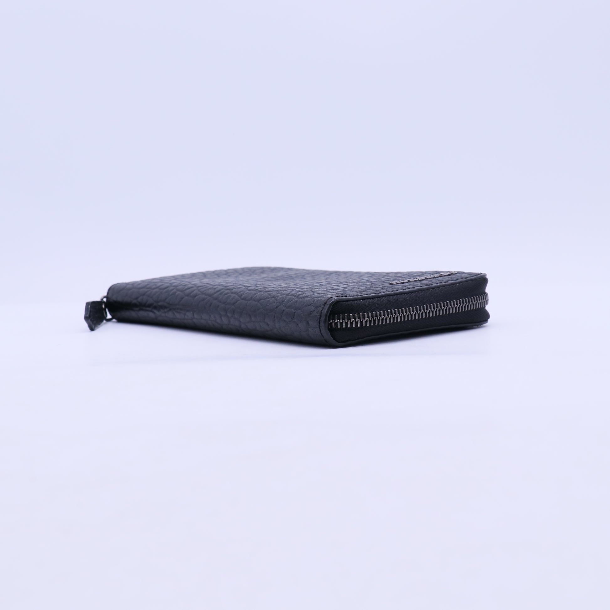 Burberry black leather cluch wallet W21158