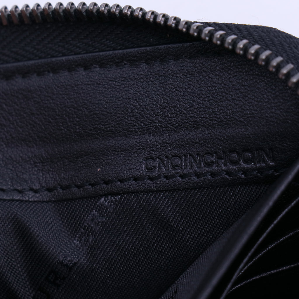 Burberry black leather cluch wallet W21158