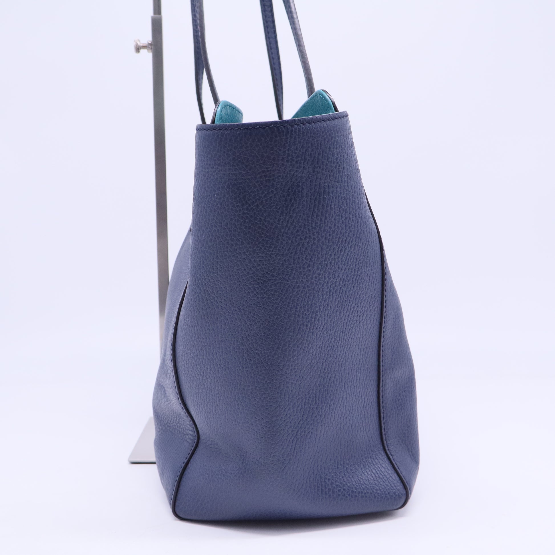 Leather Swing Tote B20415
