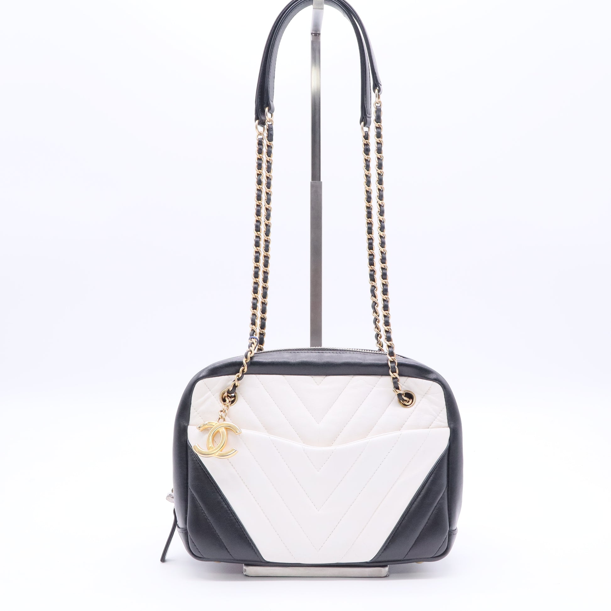 Chevron Camera Shoulder Bag Black Twins LDJ2474