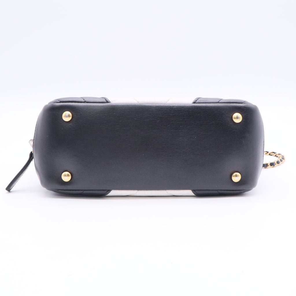Chevron Camera Shoulder Bag Black Twins LDJ2474