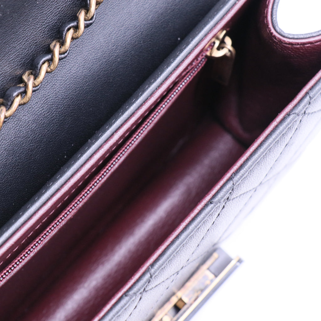 Black Quilted Leather Beauty Lock Flap Bag B12389