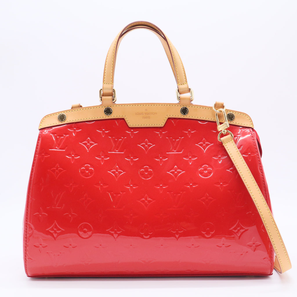 Monogram Vernis Brea MM