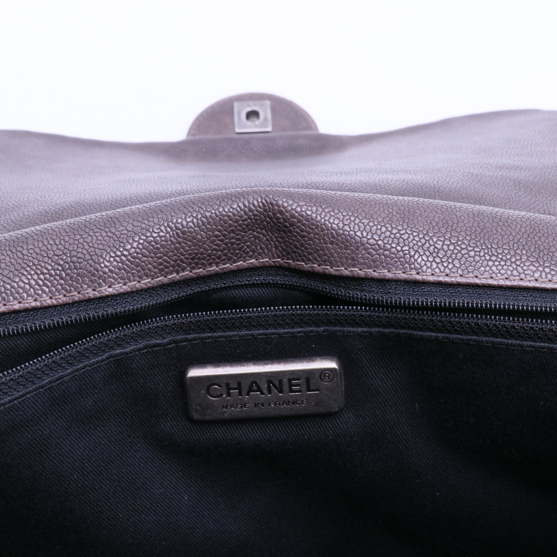 Outdoor Ligne Flap Bag Quilted Caviar B12406