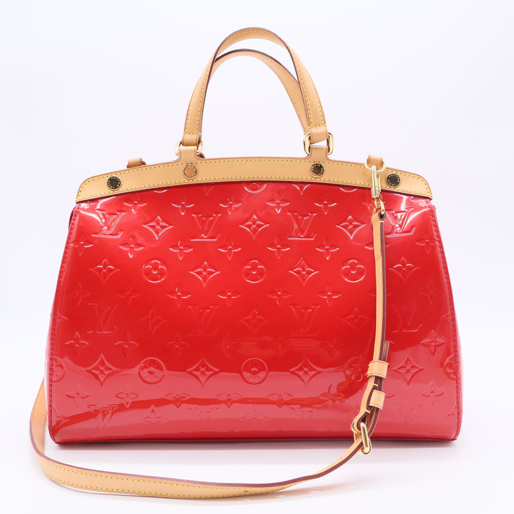 Monogram Vernis Brea MM