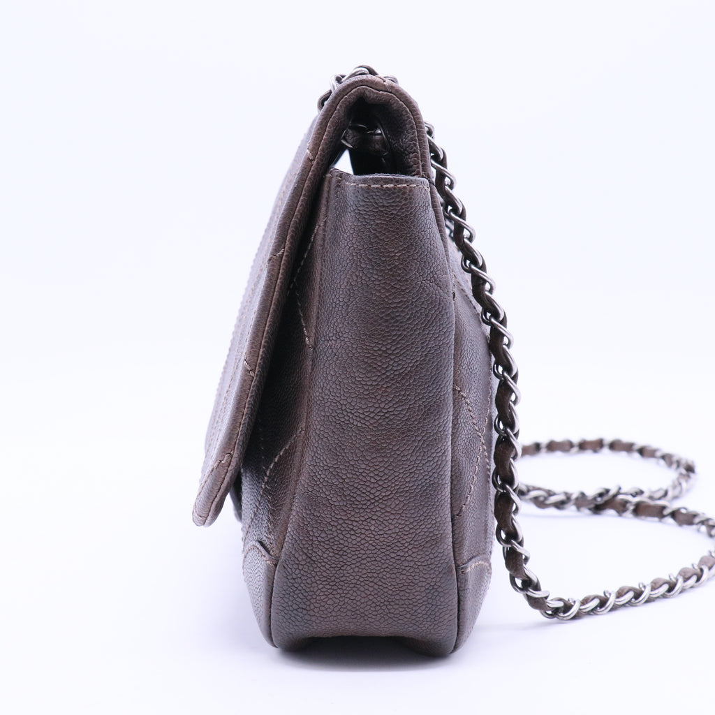 Outdoor Ligne Flap Bag Quilted Caviar B12406