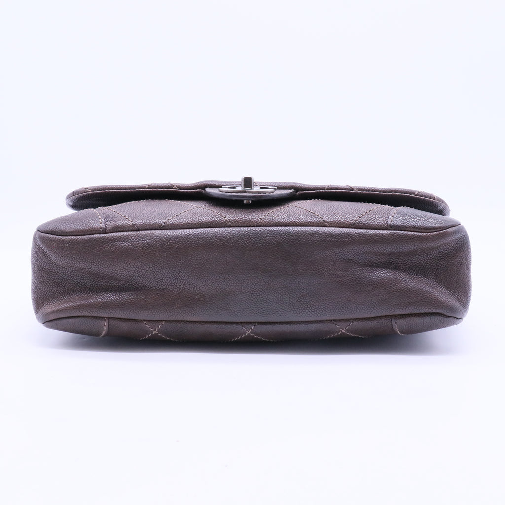 Outdoor Ligne Flap Bag Quilted Caviar B12406