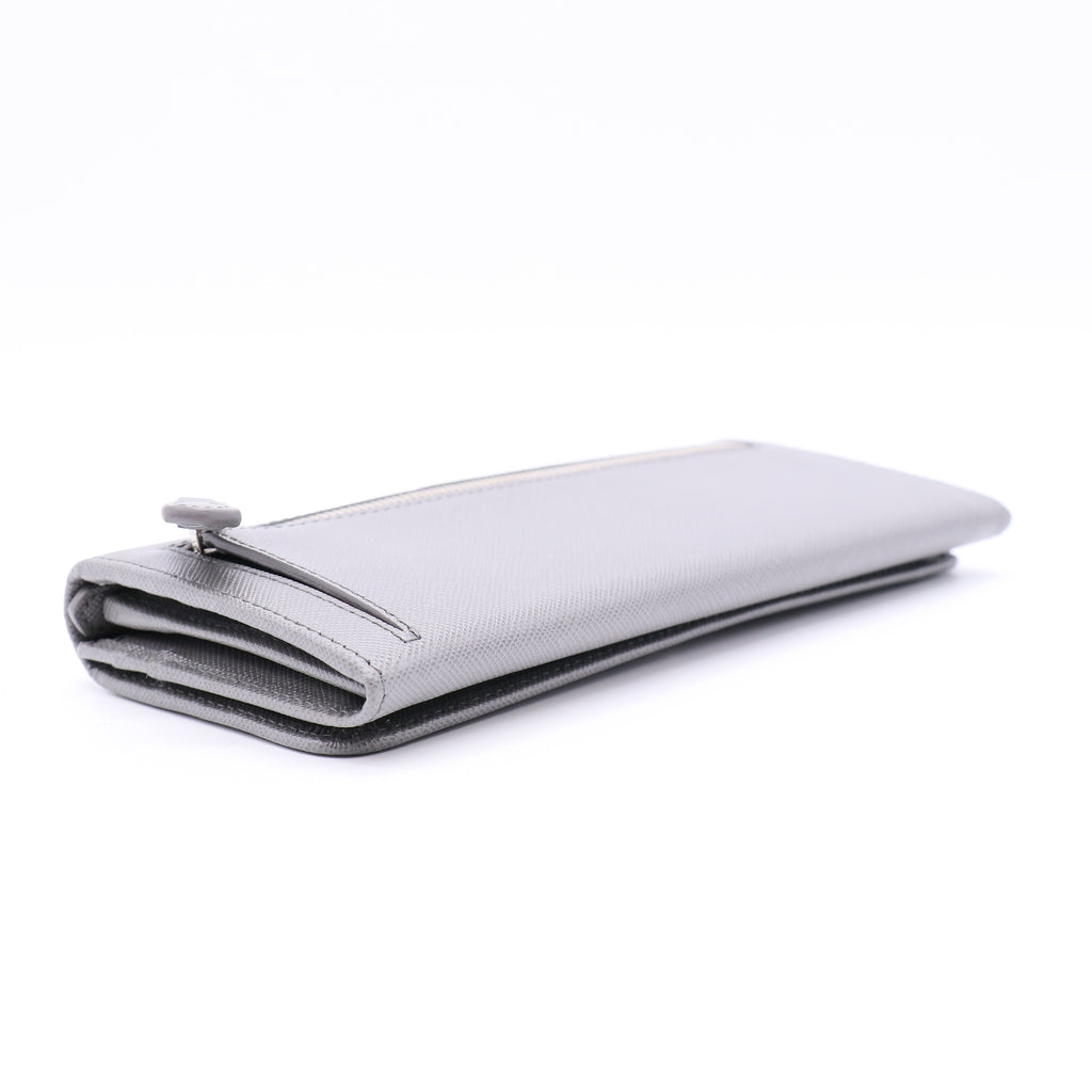 bi-fold long wallet leather