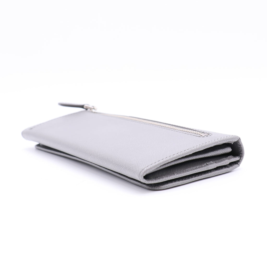 bi-fold long wallet leather