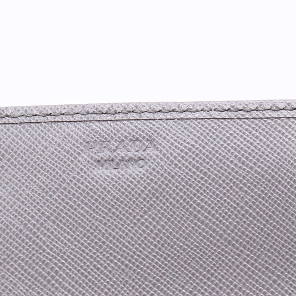 bi-fold long wallet leather