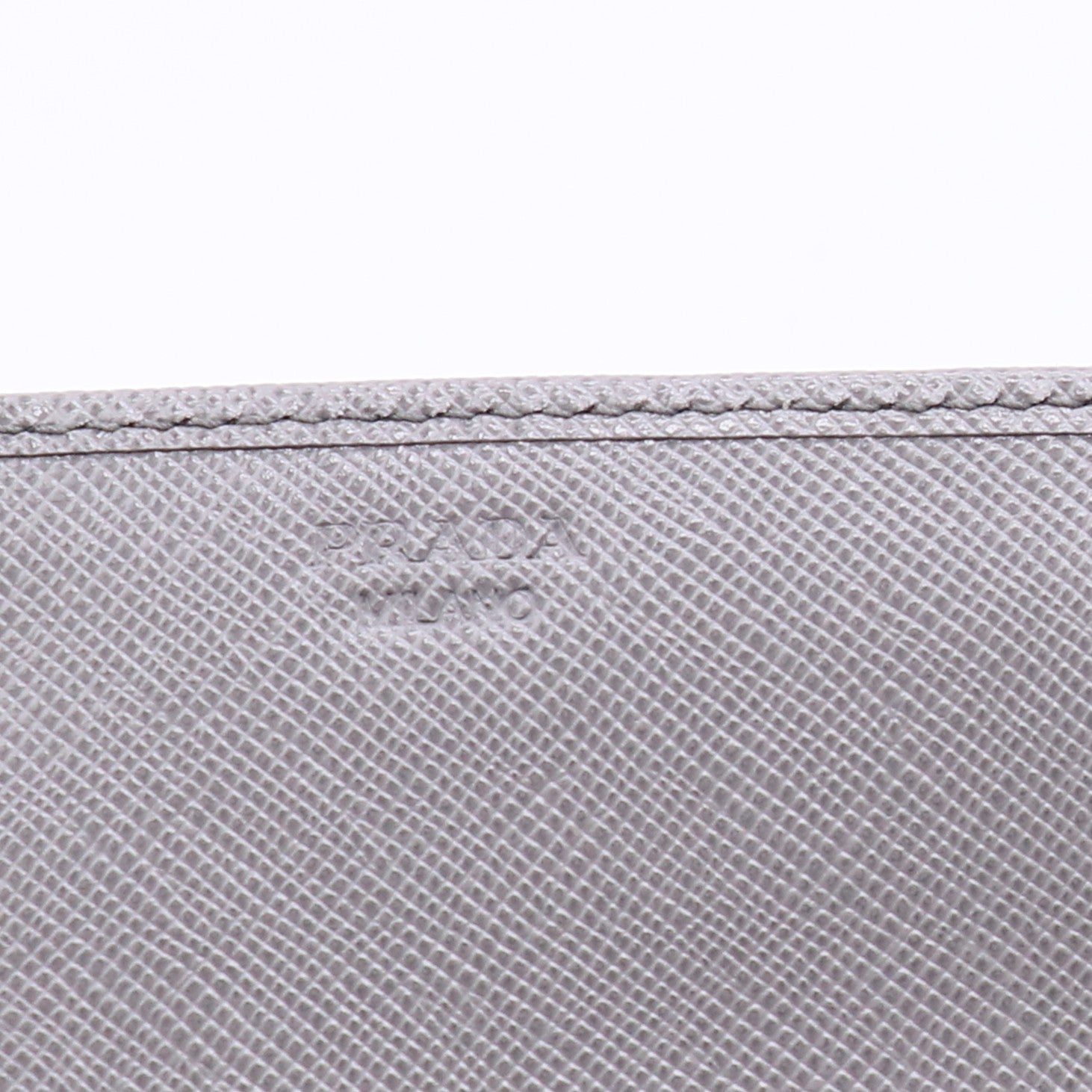 bi-fold long wallet leather