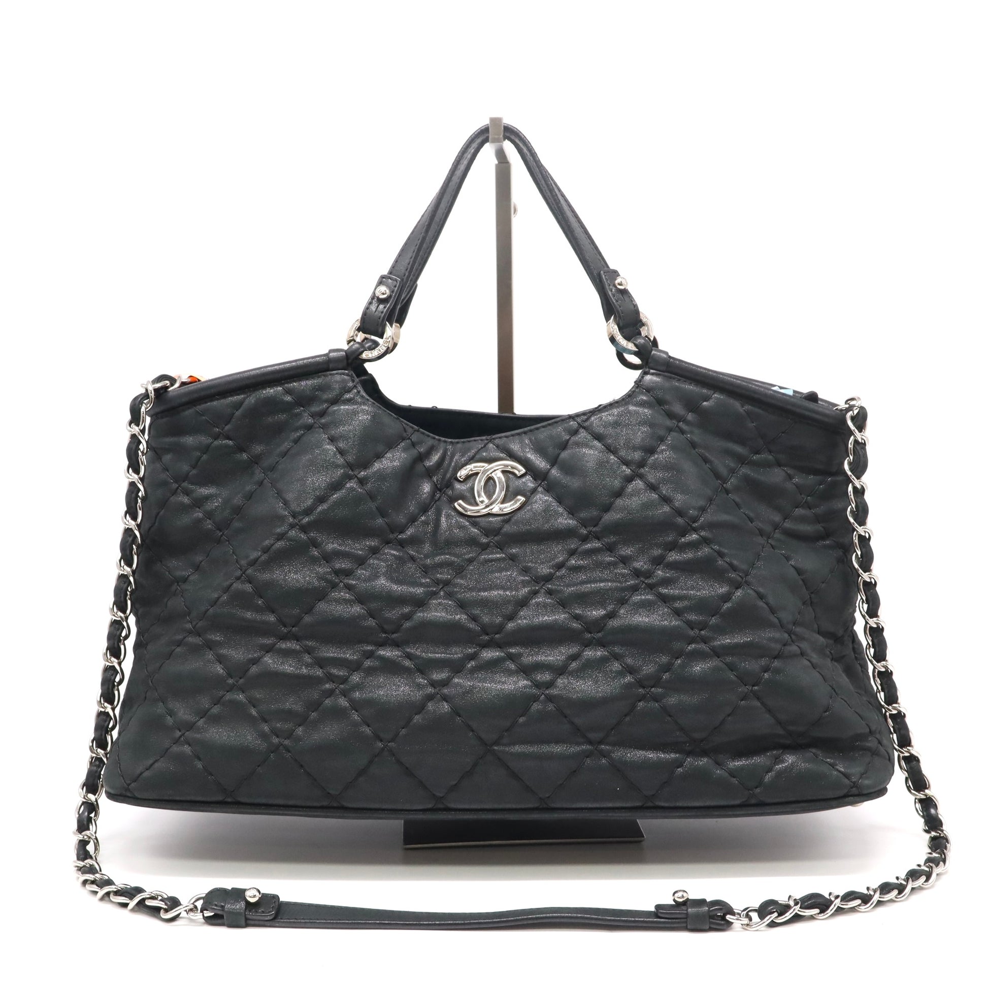 Chanel vintage Diamond Quilted Shiny Leather Top Handle Tote Bag LDZ136