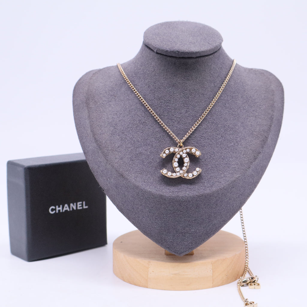 Long Necklace Faux CC  W20542