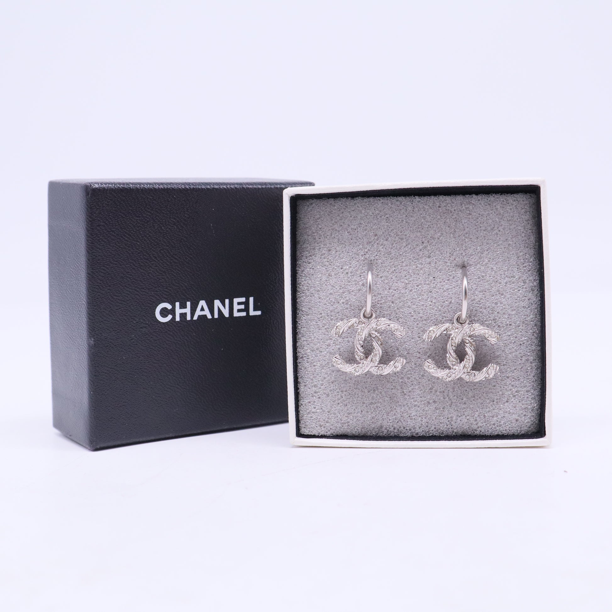 Twisted CC Dangle Earrings Metal with Crystals W20543