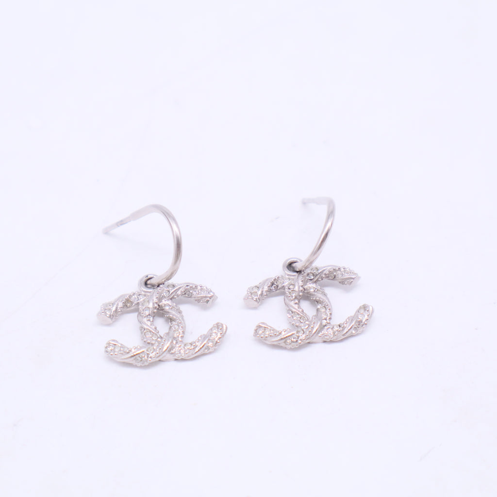 Twisted CC Dangle Earrings Metal with Crystals W20543