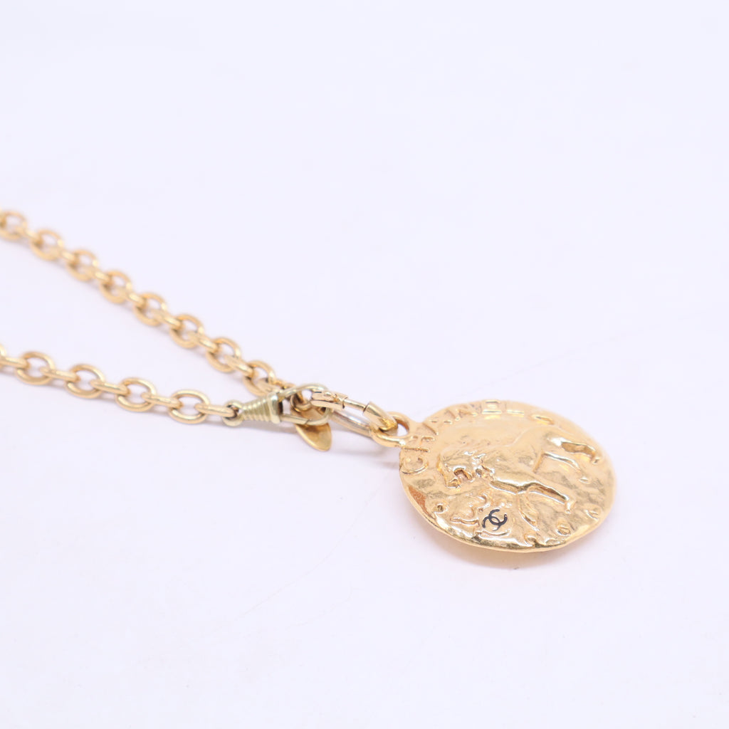 Gold Metal Leo The Lion Coin Necklace W20435