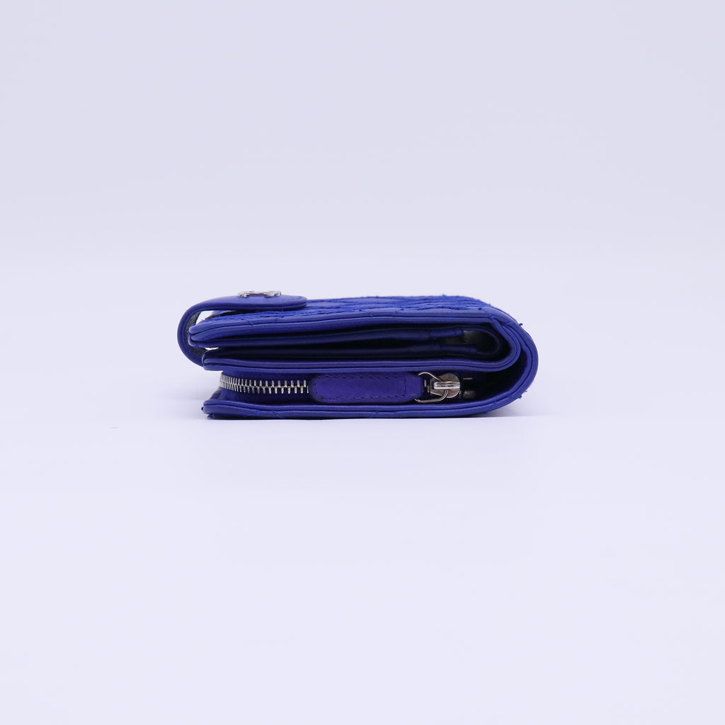 Chanel Classic French Flap Wallet W22098