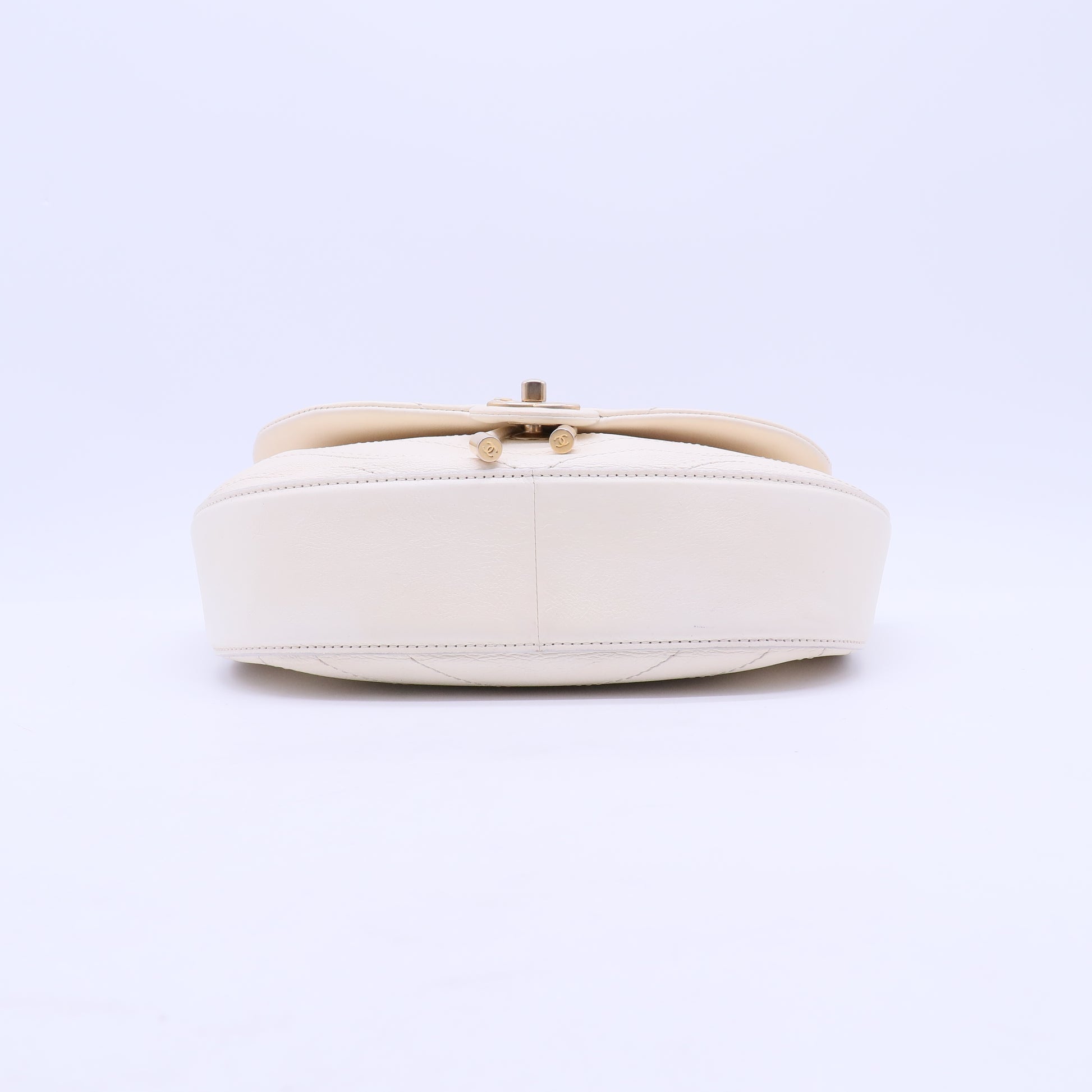 Chanel V-stitch Shoulder Bag B21646
