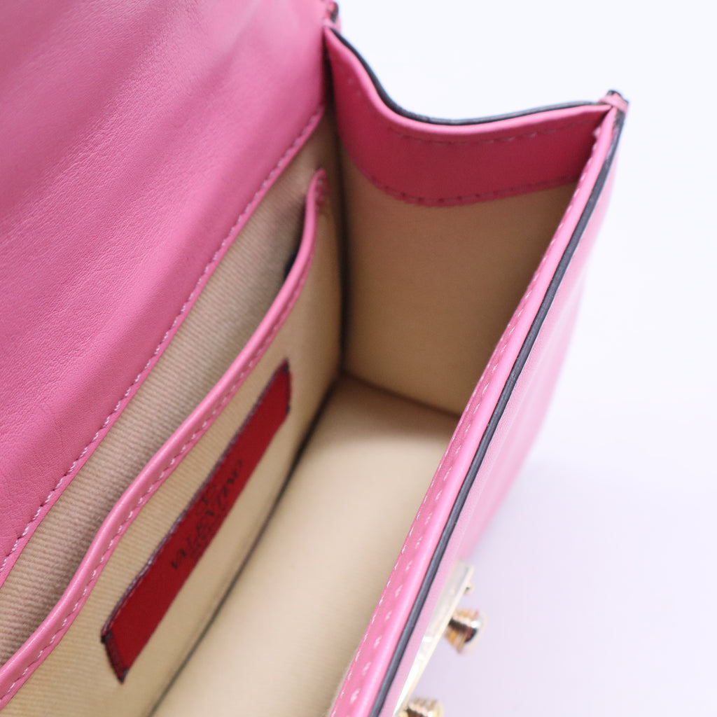 Glam Lock Shoulder Bag Leather Mini  B20628