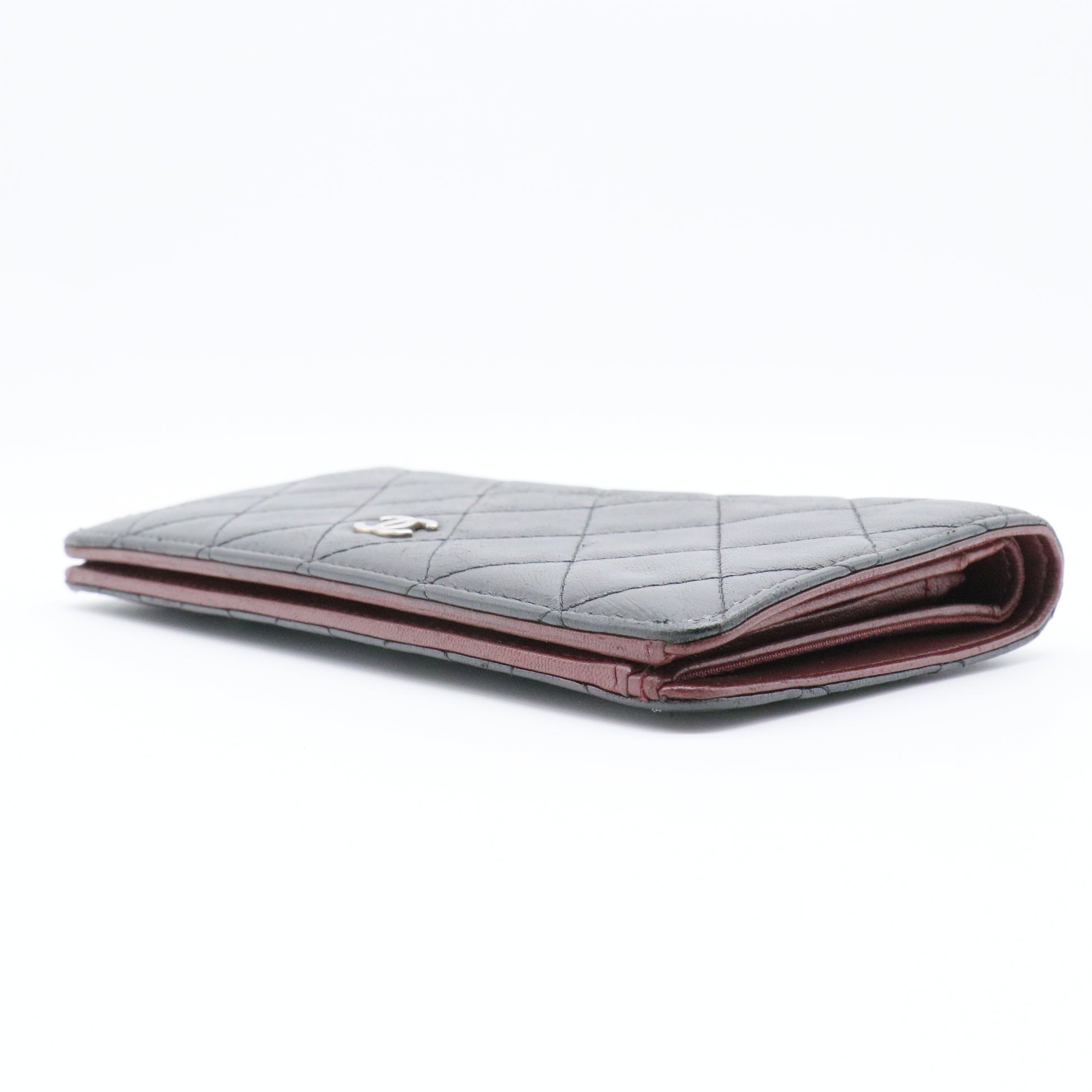 Lambskin Quilted Yen Wallet Black