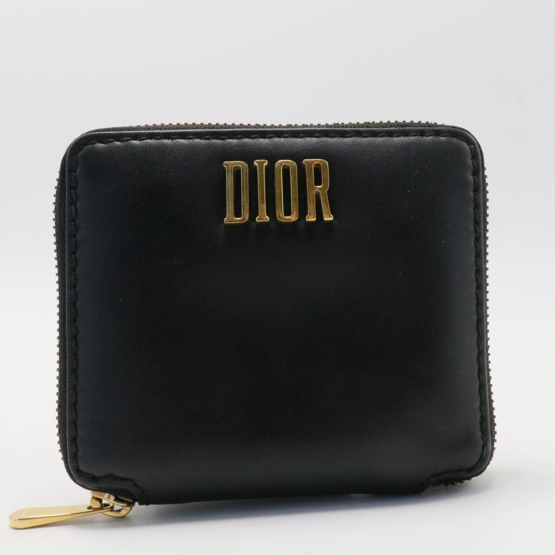 30 Montaigne Black Zipped Compact Wallet