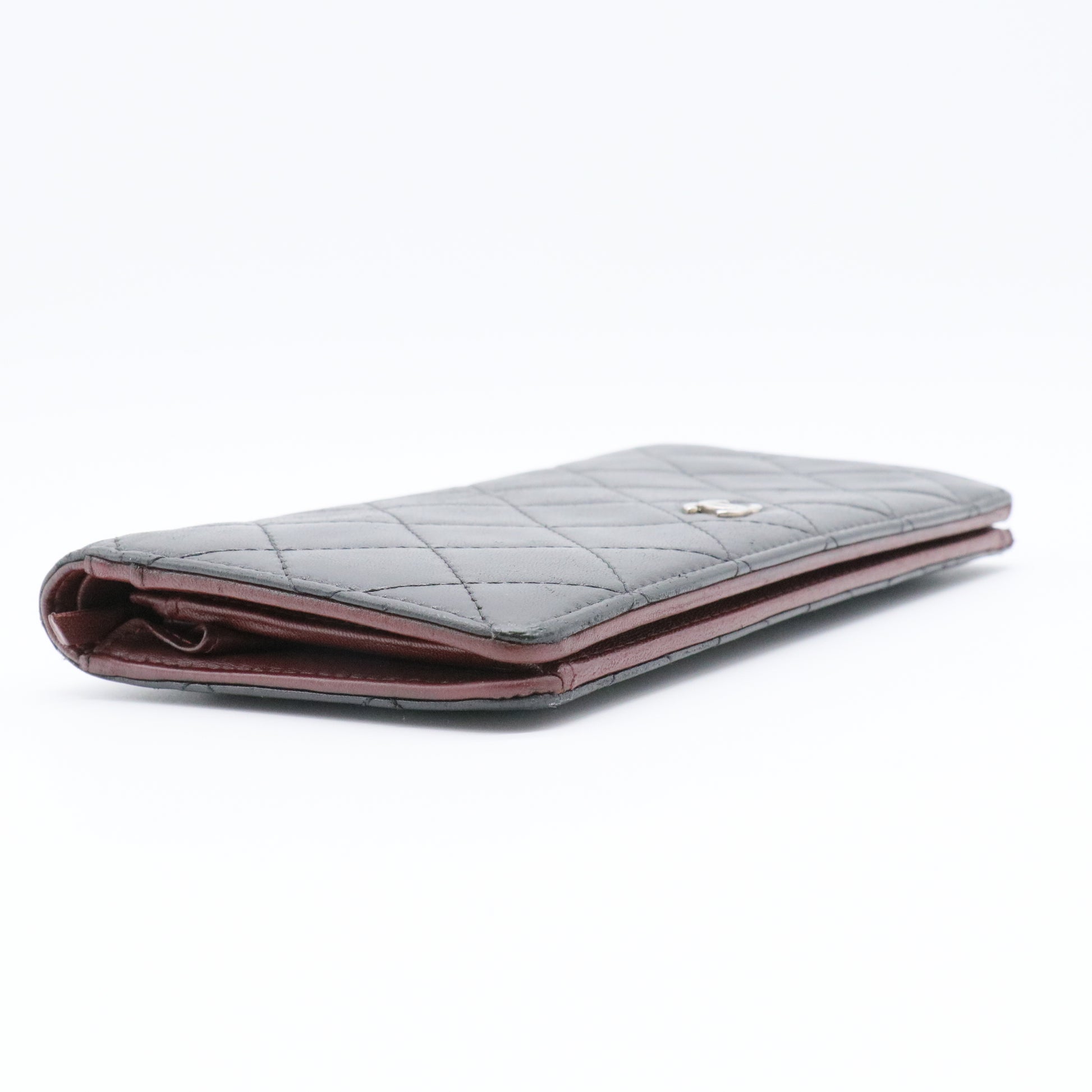 Lambskin Quilted Yen Wallet Black