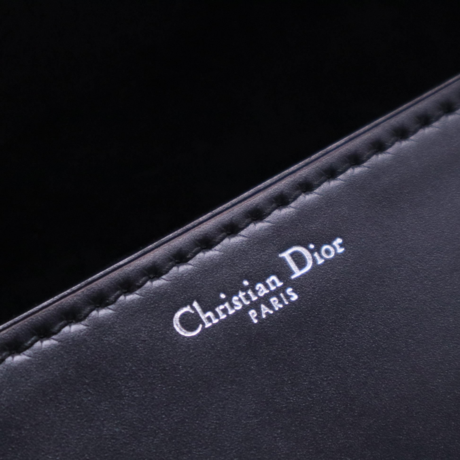 Leather Dio(r)evolution Medium B20545